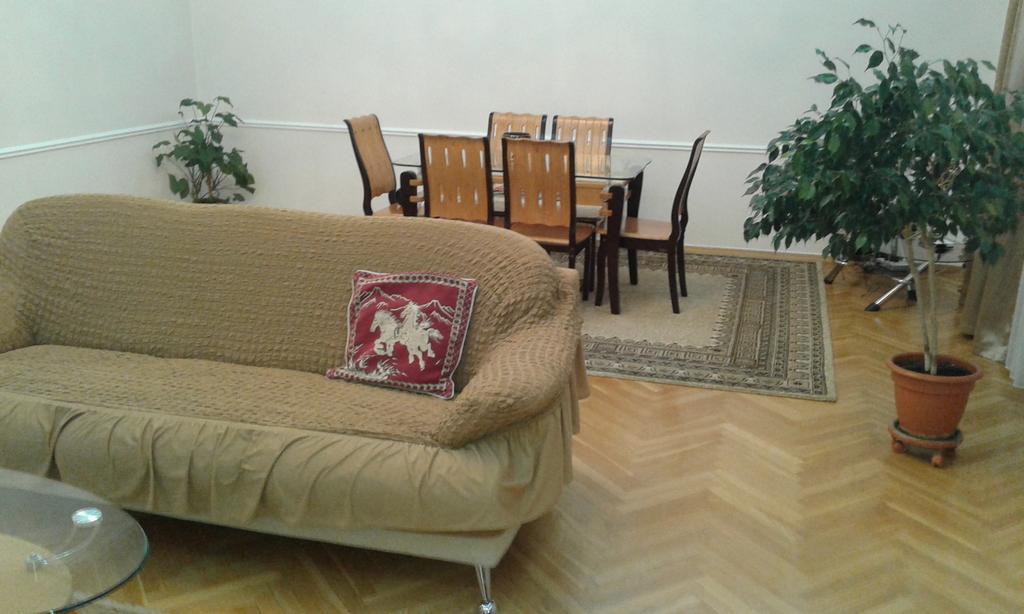 Neftiannikov Avenue Apartment Baku Exterior photo
